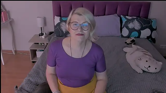 sabrinamacmarren online show from 02.25.25