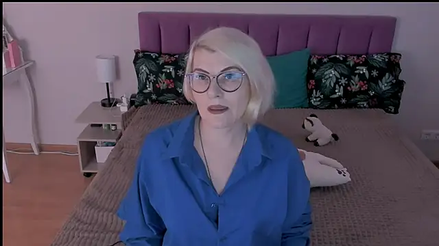 sabrinamacmarren online show from 03.02.25