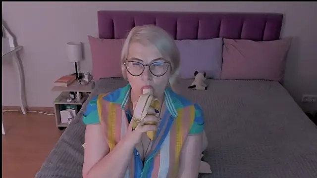 sabrinamacmarren online show from 03.14.25