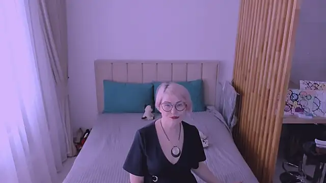 sabrinamacmarren online show from 02.28.26