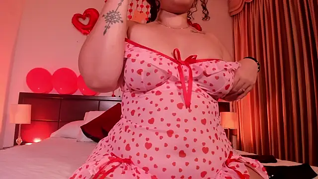 Snapshot of matilda_69x chatting on 02.15.25 matilda 69x online show from 02.15.25