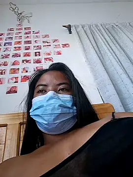 Snapshot of Artinah22 chatting on 12.23.24 Artinah22 online show from 12.23.24