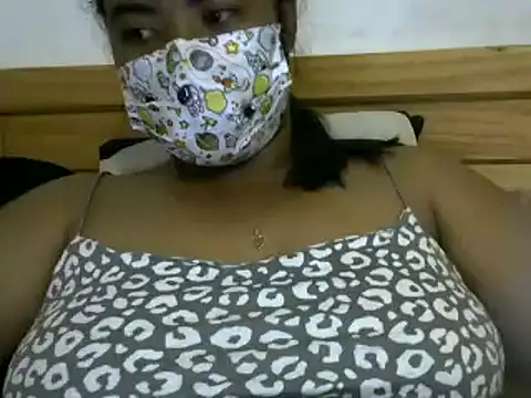 Snapshot of Artinah22 chatting on 01.24.25 Artinah22 online show from 01.24.25