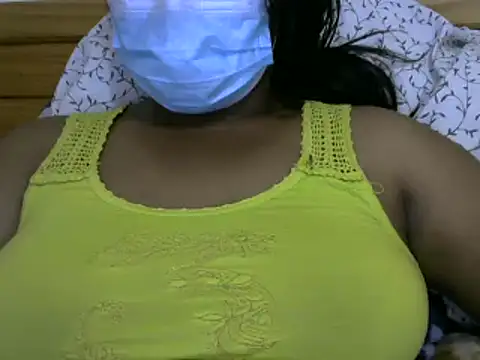 Snapshot of Artinah22 chatting on 03.04.25 Artinah22 online show from 03.04.25