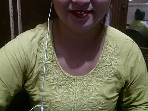 Snapshot of UrsMansi chatting on 05.02.26 UrsMansi online show from 05.02.26