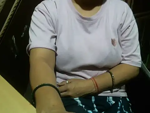 Snapshot of UrsMansi chatting on 06.08.26 UrsMansi online show from 06.08.26