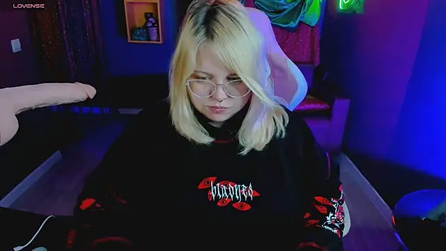 Yoki Shizuko online show from 01.09.26