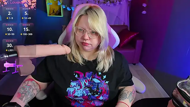 Snapshot of Yoki_Shizuko chatting on 03.08.26 Yoki Shizuko online show from 03.08.26