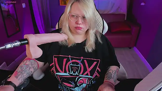 Snapshot of Yoki_Shizuko chatting on 03.23.26 Yoki Shizuko online show from 03.23.26