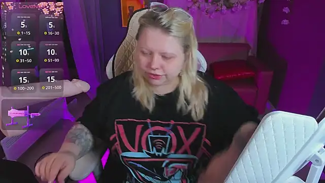 Snapshot of Yoki_Shizuko chatting on 04.09.26 Yoki Shizuko online show from 04.09.26