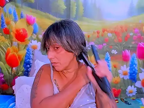 Snapshot of indianroxy chatting on 10.12.25 indianroxy online show from 10.12.25