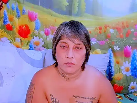 Snapshot of indianroxy chatting on 10.15.25 indianroxy online show from 10.15.25