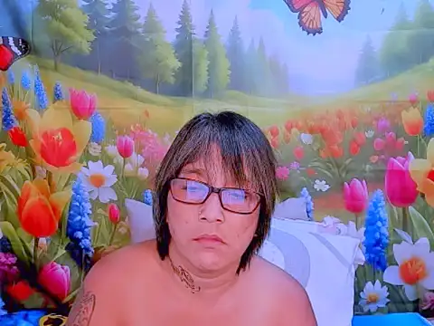 Snapshot of indianroxy chatting on 11.11.25 indianroxy online show from 11.11.25