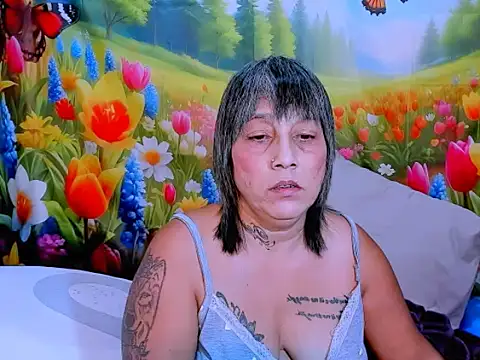 Snapshot of indianroxy chatting on 05.19.26 indianroxy online show from 05.19.26