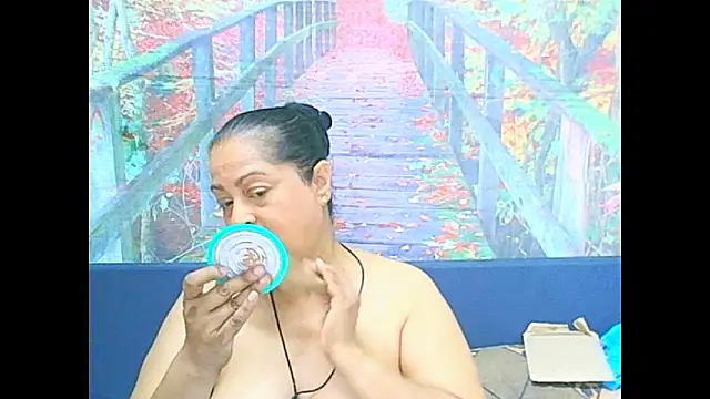 Snapshot of matureindian chatting on 02.08.26 matureindian online show from 02.08.26