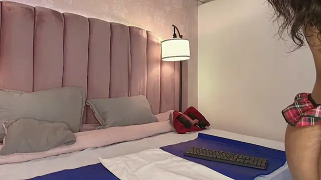 HallyBans online show from 04.08.26