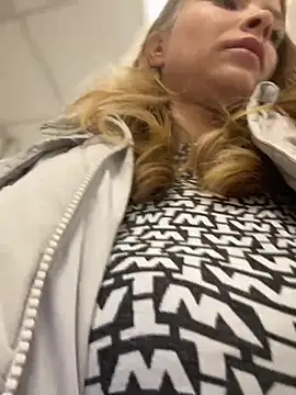 AnastasiaAniess online show from 10.17.25