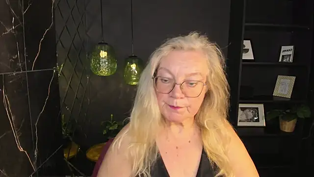 NataliMellow online show from 10.05.25