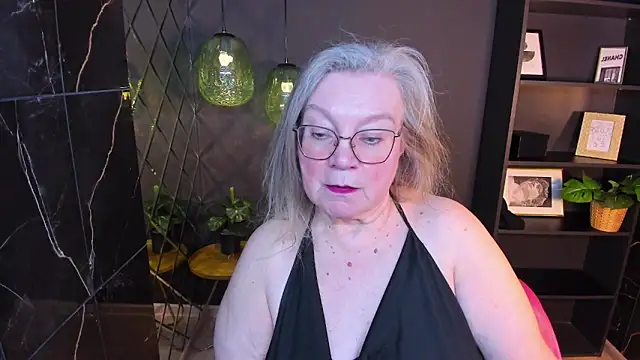 Snapshot of NataliMellow chatting on 04.08.26 NataliMellow online show from 04.08.26