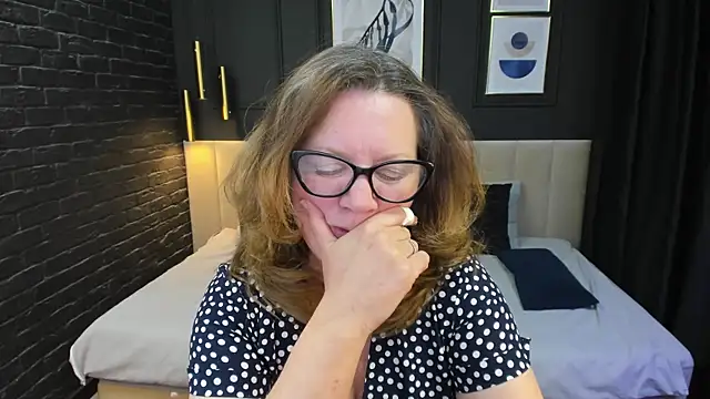 LeaPure online show from 02.07.26