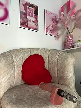 Snapshot of halana_squirts chatting on 03.06.25 halana squirts online show from 03.06.25