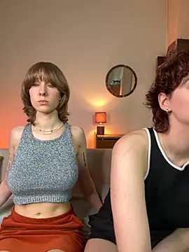 Snapshot of Jitoon_Exe chatting on 11.15.25 Jitoon Exe online show from 11.15.25