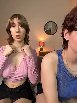 Snapshot of Jitoon_Exe chatting on 11.16.25 Jitoon Exe online show from 11.16.25