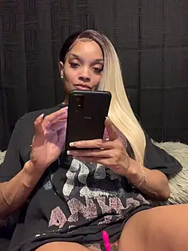 Snapshot of Rakiyahcharms chatting on 02.28.25 Rakiyahcharms online show from 02.28.25