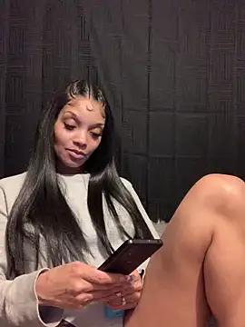 Snapshot of Rakiyahcharms chatting on 03.07.25 Rakiyahcharms online show from 03.07.25