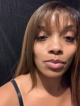 Snapshot of Rakiyahcharms chatting on 09.20.25 Rakiyahcharms online show from 09.20.25