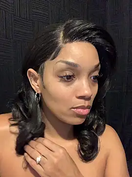 Snapshot of Rakiyahcharms chatting on 10.03.25 Rakiyahcharms online show from 10.03.25