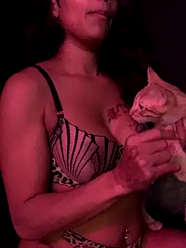 Snapshot of Rakiyahcharms chatting on 10.24.25 Rakiyahcharms online show from 10.24.25