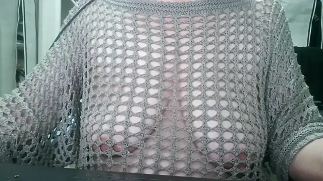 Snapshot of heidi60 chatting on 12.05.25 heidi60 online show from 12.05.25