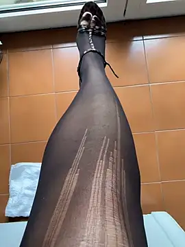 Wet-Pussycat online show from 12.13.24