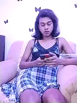 Snapshot of Nisha555 chatting on 10.27.25 Nisha555 online show from 10.27.25