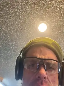 Snapshot of rusharizona chatting on 02.21.25 rusharizona online show from 02.21.25