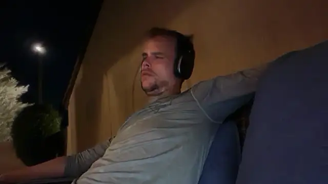 Snapshot of rusharizona chatting on 10.23.25 rusharizona online show from 10.23.25