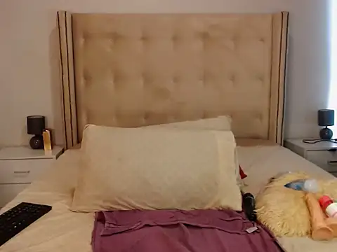 Snapshot of Iminathi20 chatting on 10.23.25 Iminathi20 online show from 10.23.25