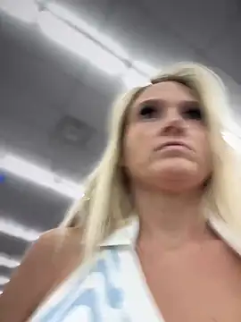 Snapshot of _Rapunzel_ chatting on 02.07.25 Rapunzel online show from 02.07.25