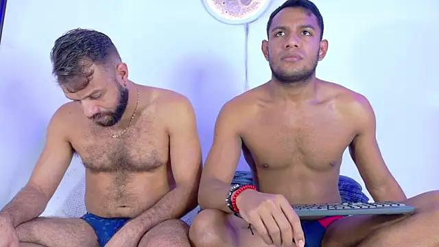 Snapshot of fantastic_couple_mens chatting on 09.25.25 fantastic couple mens online show from 09.25.25