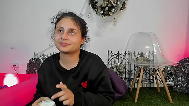 AbbyTaylorr online show from 10.25.25