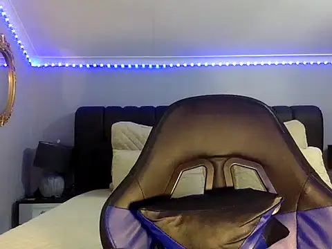 BOOTYBANGER24xx online show from 10.16.25