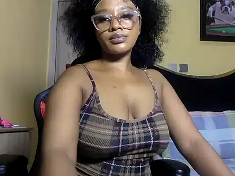 Snapshot of BOOTYBANGER24xx chatting on 05.11.26 BOOTYBANGER24xx online show from 05.11.26
