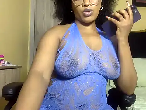 Snapshot of BOOTYBANGER24xx chatting on 05.14.26 BOOTYBANGER24xx online show from 05.14.26