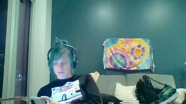 TheDaisyChaos online show from 12.17.25