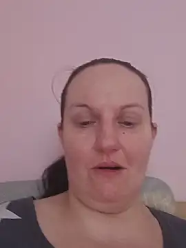 Snapshot of BustyLadyAlma chatting on 06.28.26 BustyLadyAlma online show from 06.28.26