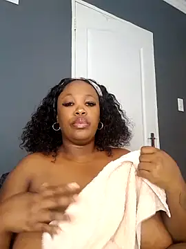 Snapshot of SWEETDOLLY29XX chatting on 04.29.26 SWEETDOLLY29XX online show from 04.29.26