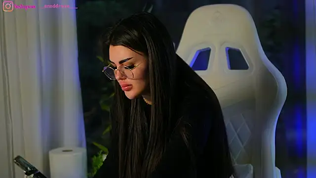 perfectt33n online show from 12.21.24