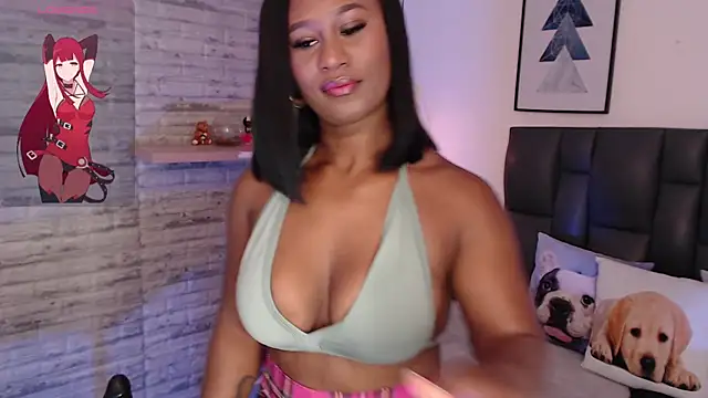 Snapshot of TinnaCobb chatting on 03.18.25 TinnaCobb online show from 03.18.25