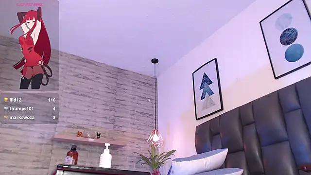 Snapshot of TinnaCobb chatting on 03.19.25 TinnaCobb online show from 03.19.25